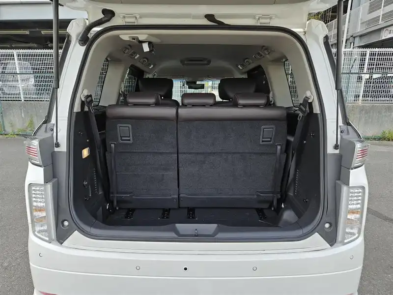 カタログ画像：エルグランド（ELGRAND） ２５０ハイウェイスターＳ 2022年11月 5BA-TNE52 2500cc ピュアホワイトパール（３Ｐ） 燃費9.7km / l 内装