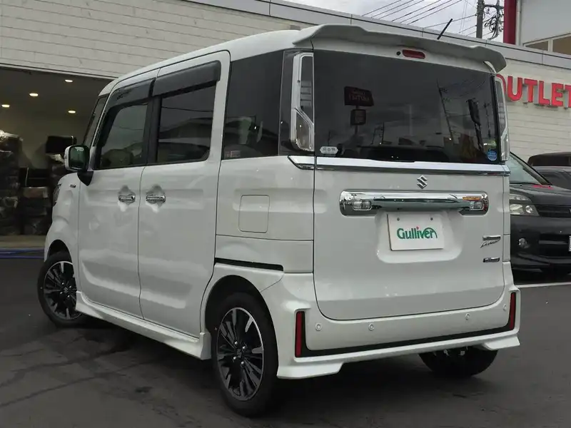 カタログ画像：スペーシアカスタム（SPACIA CUSTOM） ハイブリッドＧＳ 2019年10月 DAA-MK53S 660cc ピュアホワイトパール 燃費28.2km / l バック