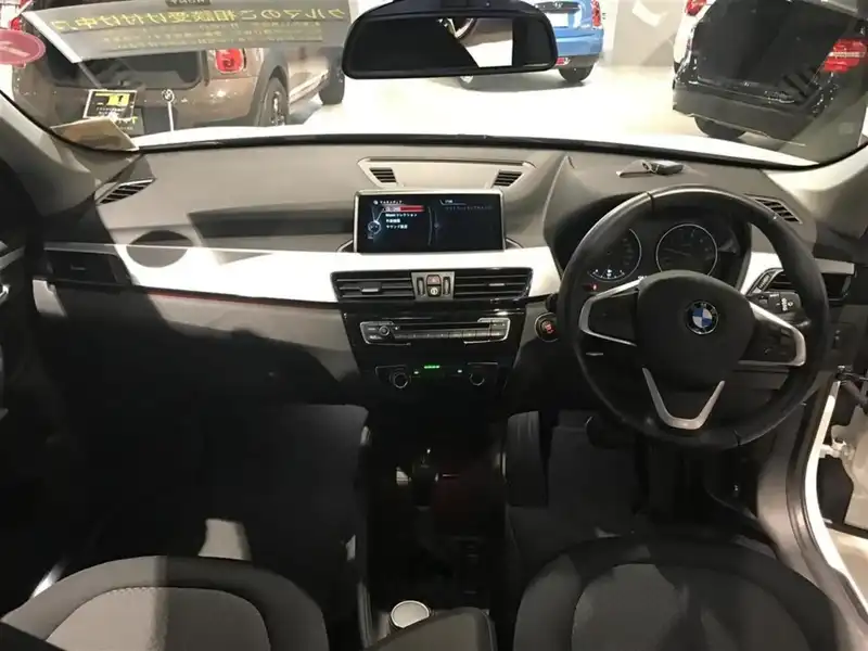 カタログ画像：Ｘ１（X1） ｓＤｒｉｖｅ １８ｉ 2015年10月 DBA-HS15 1500cc 燃費15.6km / l 内装