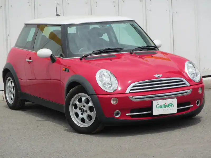 カタログ画像：ＭＩＮＩ（MINI） クーパー 2005年9月 GH-RA16 1600cc チリ・レッド（ソリッド） 燃費13.4km / l  メイン
