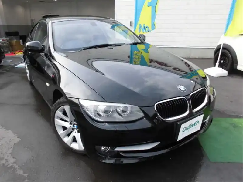 カタログ画像：３シリーズ（3 SERIES） ３２０ｉクーペ ハイラインパッケージ 2011年10月 LBA-KD20 2000cc 燃費14.2km / l メイン