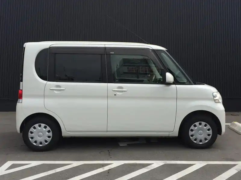 カタログ画像：タント（TANTO） Ｘスペシャル 2010年9月 DBA-L385S 660cc ホワイトorコットンアイボリー 燃費21.0km / l  外装