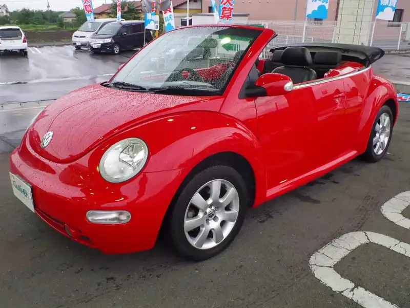 10004668 | カタログ画像：ニュービートルカブリオレ（NEW BEETLE CABRIOLET） ベースグレード 2003年6月 GH-1YAZJ 2000cc レッド 外装