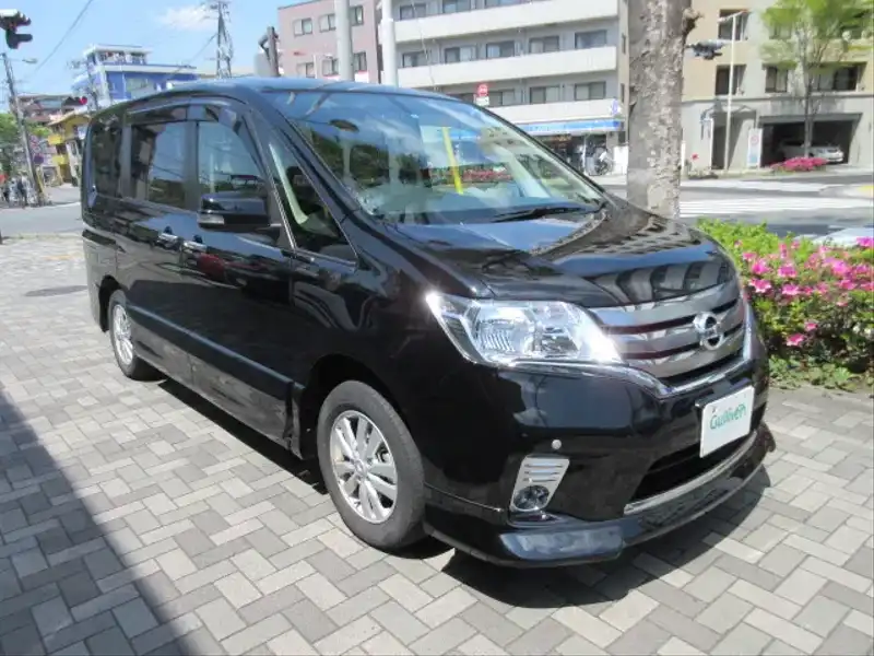 カタログ画像：セレナ（SERENA） ハイウェイスター Ｖエアロモード 2013年6月 DBA-FNC26 2000cc スーパーブラック 燃費13.6km / l メイン