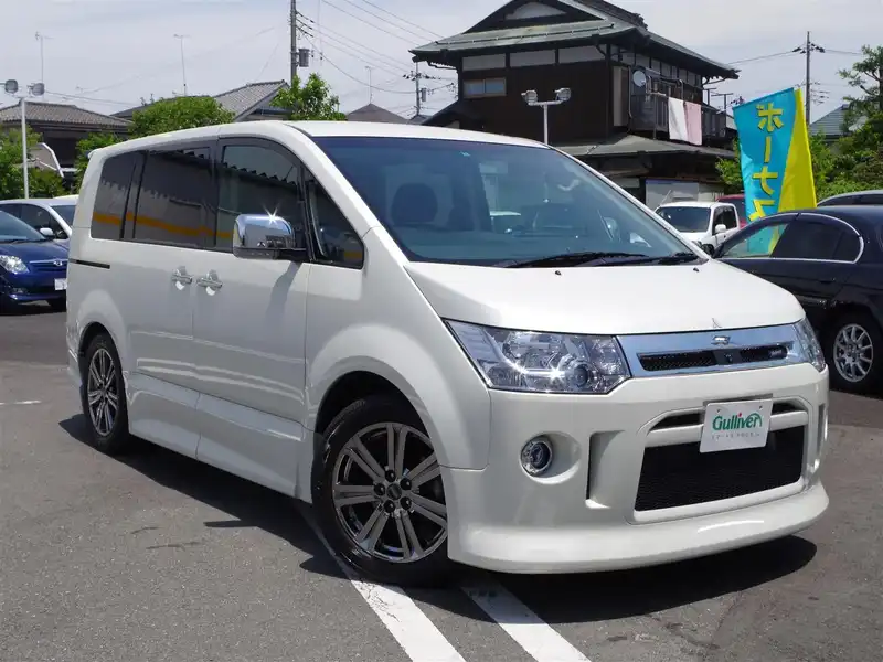 カタログ画像：デリカＤ：５（DELICA D:5） ローデスト Ｇ プレミアム 2012年3月 DBA-CV5W 2400cc ウォームホワイトパール メイン