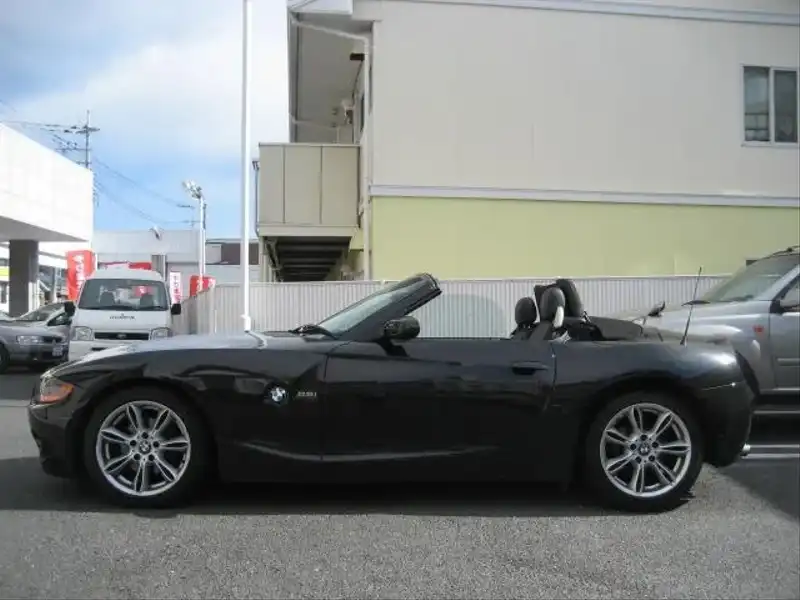 カタログ画像：Ｚ４（Z4） ２．５ｉ 2004年4月 GH-BT25 2500cc ブラックサファイア（メタリックカラー） 燃費9.5km / l  外装