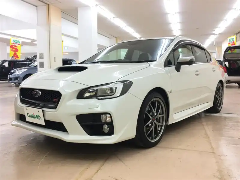 カタログ画像：ＷＲＸ ＳＴＩ（WRX STI） ＳＴＩ タイプＳ 2015年6月 CBA-VAB 2000cc クリスタルホワイト・パール 燃費9.4km / l フロント