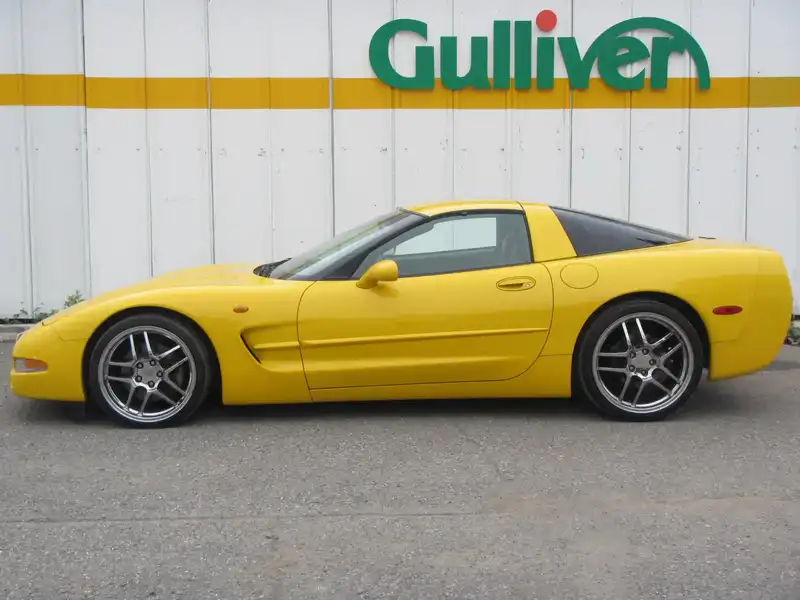 9004125 | カタログ画像：シボレーコルベット（CHEVROLET CORVETTE） Ｚ５１ 2002年11月 GH-CY25E 5700cc ミレニアムイエロー 外装