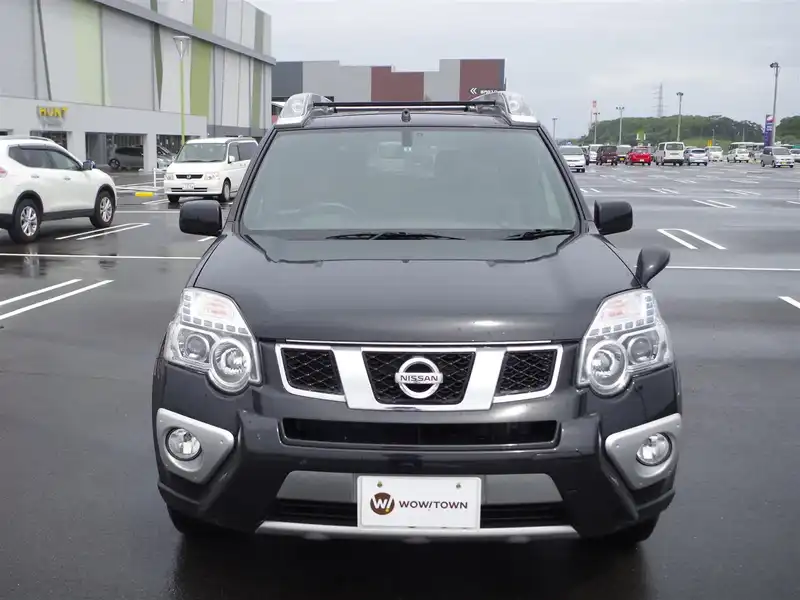 カタログ画像：エクストレイル（X-TRAIL） ２５Ｘtt エクストリーマーＸ 2013年1月 CBA-TNT31 2500cc ダイヤモンドブラック（Ｐ） フロント