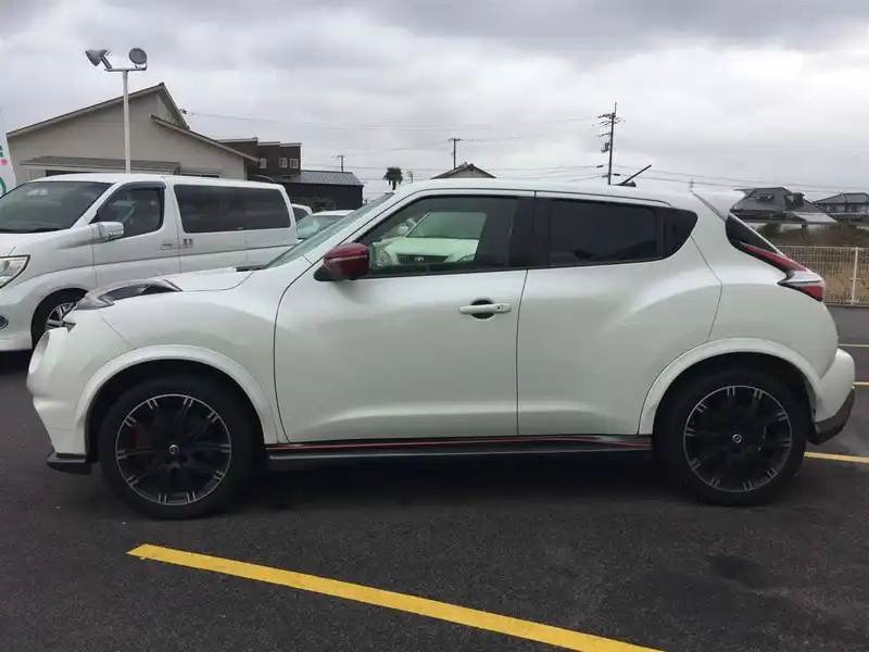 カタログ画像：ジューク（JUKE） ニスモ ＲＳ 2014年11月 CBA-NF15 1600cc ブリリアントホワイトパール（３Ｐ） 燃費12.6km / l 外装