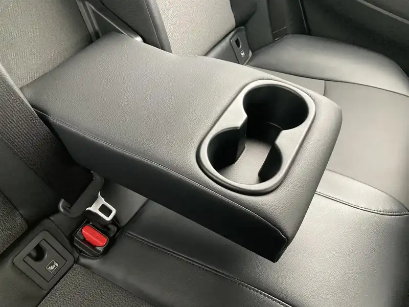 カタログ画像：カローラクロス（COROLLA CROSS） ハイブリッド Ｚ 2021年9月 6AA-ZVG11 1800cc プラチナホワイトパールマイカ 燃費26.2km / l 内装