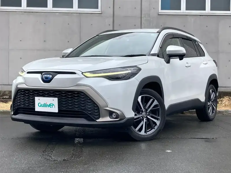 カタログ画像：カローラクロス（COROLLA CROSS） ハイブリッド Ｚ 2021年9月 6AA-ZVG11 1800cc プラチナホワイトパールマイカ 燃費26.2km / l フロント
