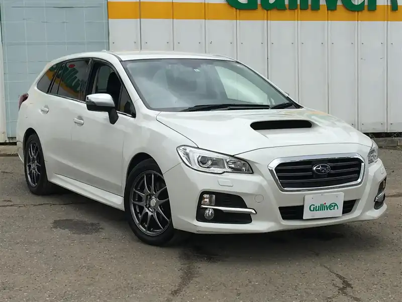 カタログ画像：レヴォーグ（LEVORG） １．６ＧＴアイサイト 2014年6月 DBA-VM4 1600cc クリスタルホワイト・パール 燃費17.4km / l メイン