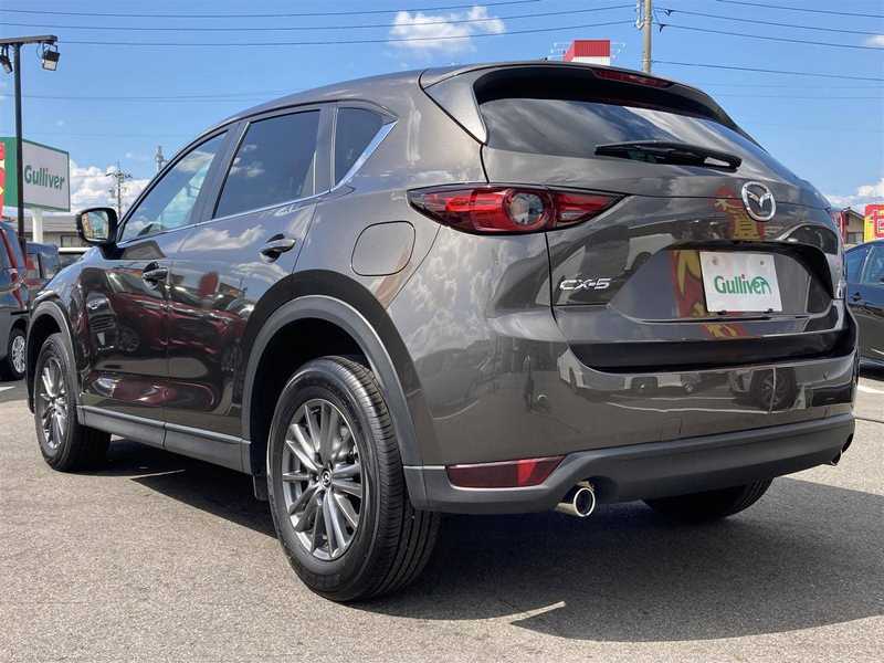 カタログ画像：ＣＸ－５（CX-5） ＸＤ スマートエディション 2020年5月 3DA-KF2P 2200cc マシーングレープレミアムメタリック 燃費16.6km / l バック