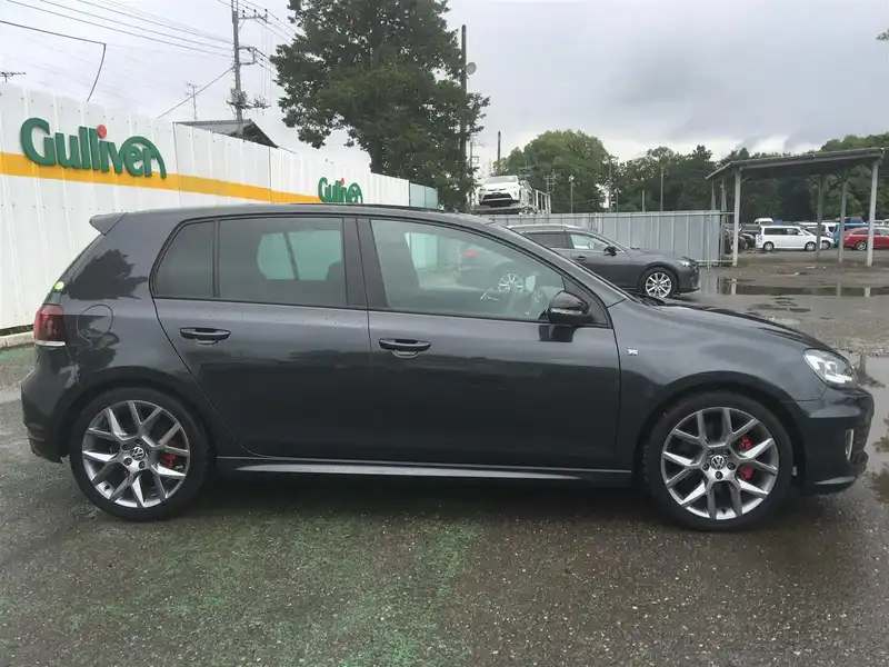 カタログ画像：ゴルフ（GOLF） ＧＴＩ エディション３５ 2011年9月 ABA-1KCDL 2000cc カーボンスチールグレーメタリック 燃費13.0km / l  外装