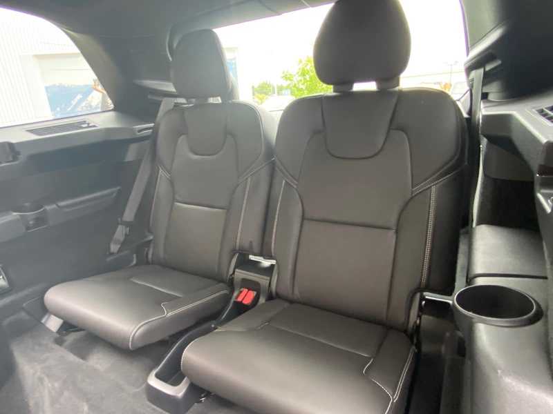 カタログ画像：ＸＣ９０（XC90） Ｔ８ ツインエンジン ＡＷＤ エクセレンス 2018年8月 DLA-LB420XCPA 2000cc アイスホワイト 燃費13.7km / l バック