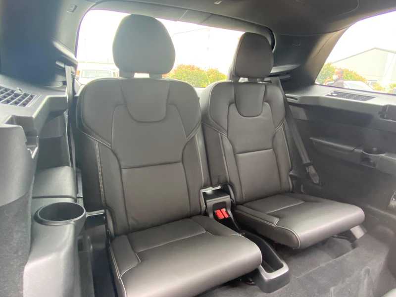 カタログ画像：ＸＣ９０（XC90） Ｔ８ ツインエンジン ＡＷＤ エクセレンス 2018年8月 DLA-LB420XCPA 2000cc アイスホワイト 燃費13.7km / l バック
