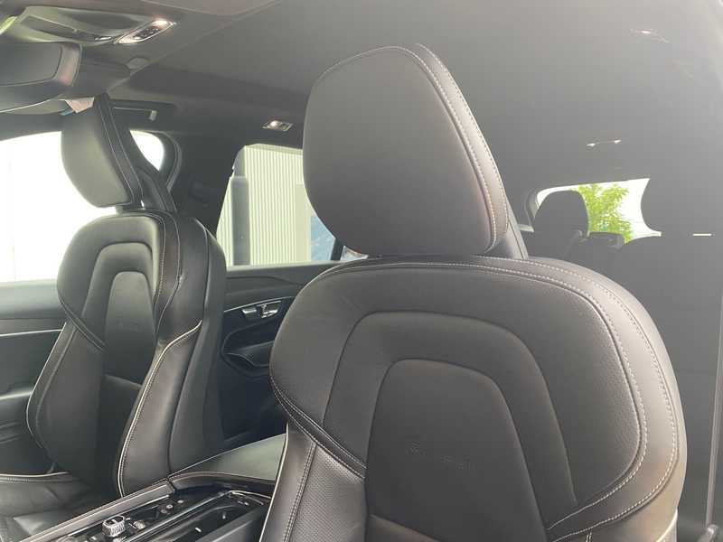 カタログ画像：ＸＣ９０（XC90） Ｔ８ ツインエンジン ＡＷＤ エクセレンス 2018年8月 DLA-LB420XCPA 2000cc アイスホワイト 燃費13.7km / l フロント