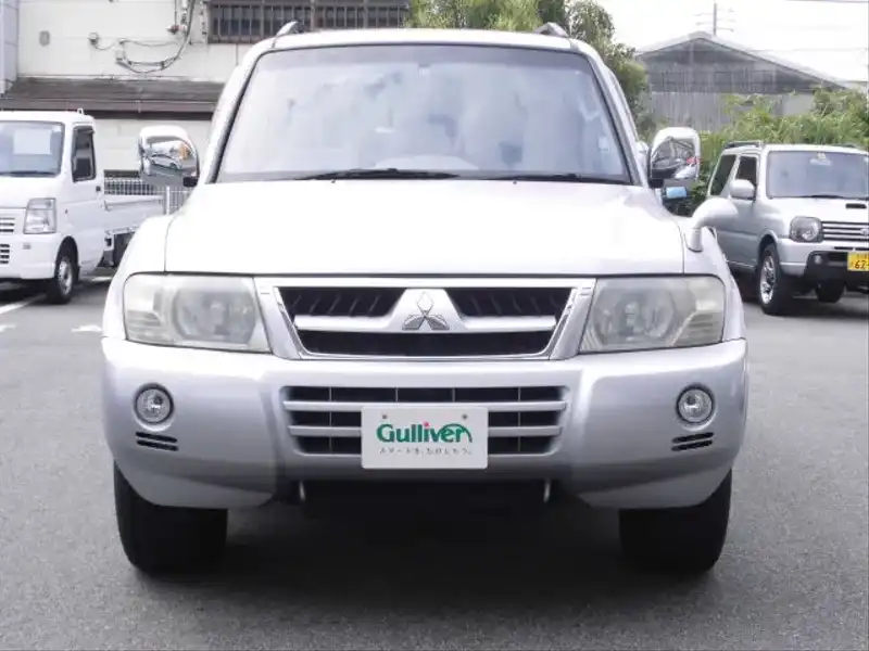 カタログ画像：パジェロ（PAJERO） ショート スーパーエクシード 2002年9月 TA-V65W 3500cc シルバーメタリック フロント