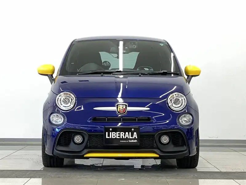 カタログ画像：アバルト５９５（ABARTH 595） ピスタ 2020年5月 ABA-31214T 1400cc ブル ポディオ 燃費15.6km / l フロント