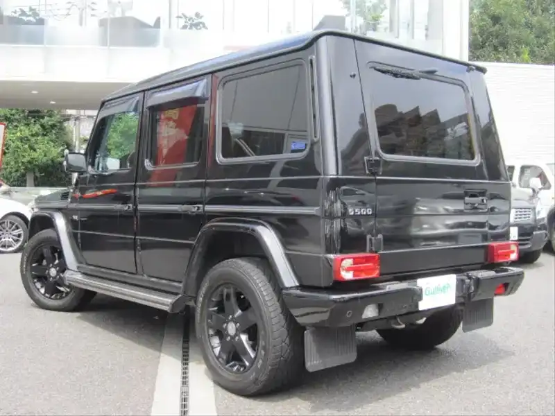 カタログ画像：Ｇクラス（G-CLASS） Ｇ５００ ロング 2004年9月 GH-463248 5000cc エメラルドブラック（Ｍ）orオブシディアンブラック（Ｍ） 燃費5.7km / l  バック