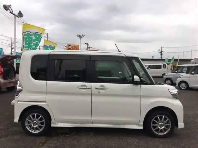 カタログ画像：タント（TANTO） カスタムＲＳ ＳＡⅡ 2015年12月 DBA-LA600S 660cc パールホワイトⅢ 燃費26.0km / l 外装