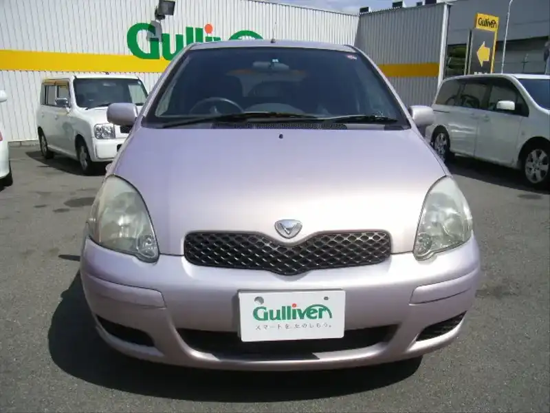 カタログ画像：ヴィッツ（VITZ） Ｕ Ｄパッケージ 2002年8月 UA-NCP10 1300cc 燃費18.0km / l  フロント