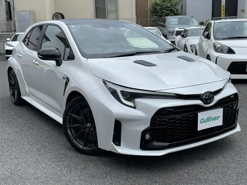 カタログ画像：ＧＲカローラ（GR COROLLA） ＲＺ 2023年8月 4BA-GZEA14H 1600cc スーパーホワイトⅡ 燃費12.4km / l メイン（その他）