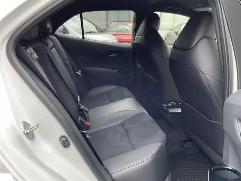 カタログ画像：ＧＲカローラ（GR COROLLA） ＲＺ 2023年8月 4BA-GZEA14H 1600cc プラチナホワイトパールマイカ 燃費12.4km / l 内装