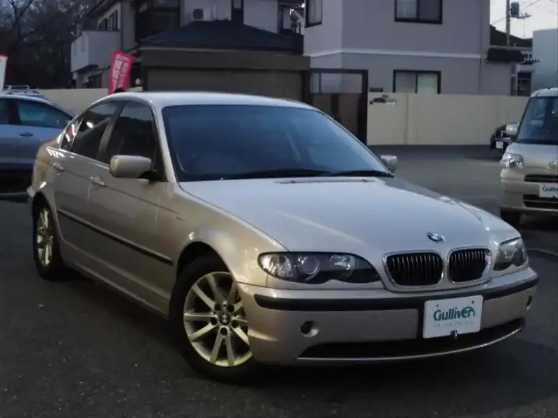 カタログ画像：３シリーズ（3 SERIES） ３２０ｉスポーティダイヤモンド 2004年7月 GH-AV22 2200cc ダイヤモンド・メタリック 燃費9.8km / l  メイン