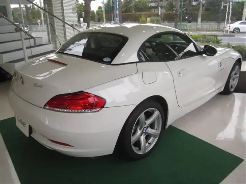 カタログ画像：Ｚ４（Z4） ｓＤｒｉｖｅ２０ｉ ハイラインパッケージ 2011年10月 DBA-LL20 2000cc 燃費13.4km / l バック