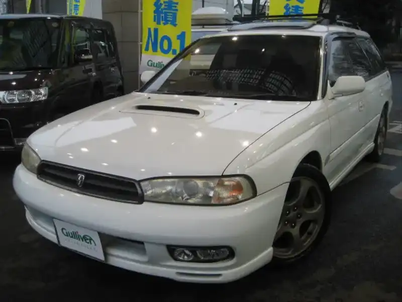 カタログ画像：レガシィツーリングワゴン（LEGACY TOURING WAGON） ＧＴ－Ｂ 1996年6月 E-BG5 2000cc ピュアホワイト 燃費10.2km / l  メイン