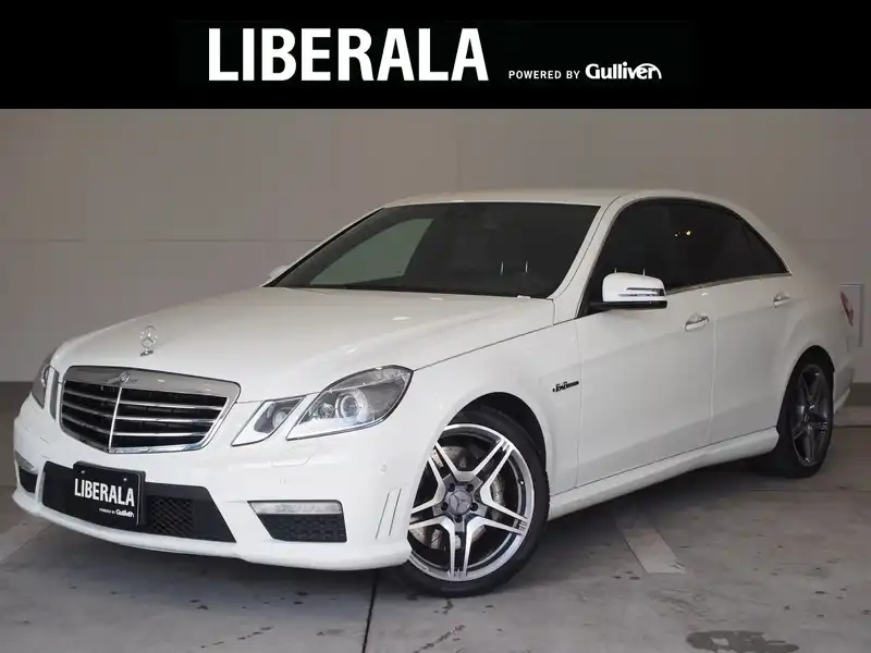 カタログ画像：Ｅクラス（E-CLASS） Ｅ６３ ＡＭＧ 2010年8月 CBA-212077 6300cc カルサイトホワイト（Ｓ） 燃費6.1km / l  メイン