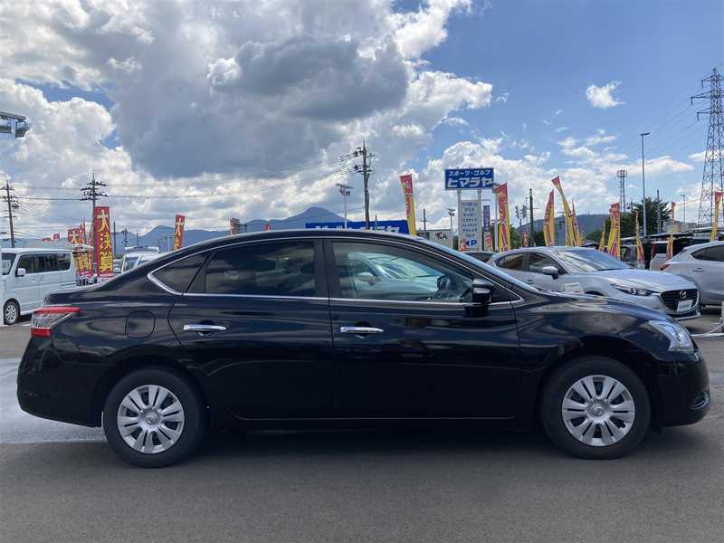 10123799 | カタログ画像：シルフィ（SYLPHY） Ｓ 2019年10月 DBA-TB17 1800cc スーパーブラック 外装