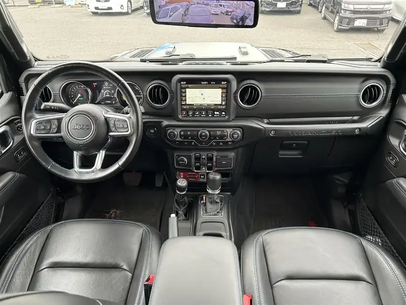 カタログ画像：ジープ・ラングラーアンリミテッド４ｘｅ（JEEP WRANGLER UNLIMITED 4xe） ルビコン ４ｘｅ 2022年12月 3LA-JL20L 2000cc ブラッククリアコート 燃費8.6km / l フロント