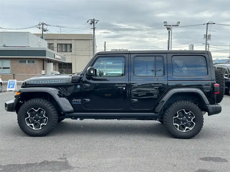 カタログ画像：ジープ・ラングラーアンリミテッド４ｘｅ（JEEP WRANGLER UNLIMITED 4xe） ルビコン ４ｘｅ 2022年12月 3LA-JL20L 2000cc ブラッククリアコート 燃費8.6km / l 外装