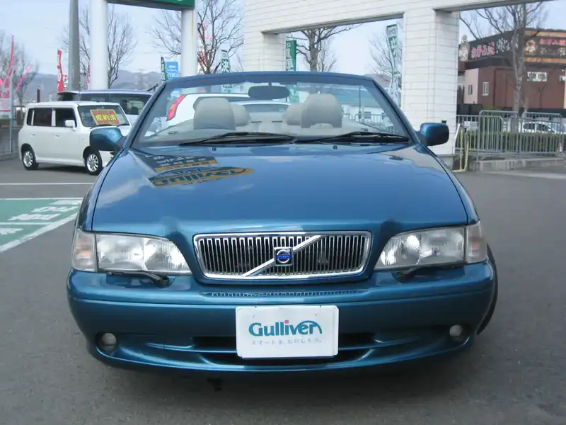 カタログ画像：Ｃ７０（C70） カブリオレ 2002年10月 GH-8B5244K 2400cc ターコイズ・ブルー・パール 燃費8.9km / l  フロント