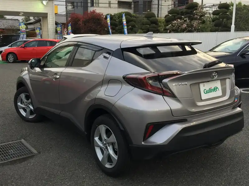 カタログ画像：Ｃ－ＨＲ（C-HR） Ｓ－Ｔ ＬＥＤパッケージ 2018年5月 DBA-NGX50 1200cc メタルストリームメタリック 燃費15.4km / l バック