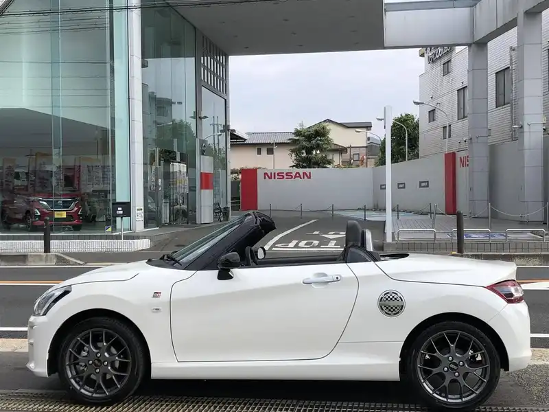 カタログ画像：コペン（COPEN） ＧＲ スポーツ 2019年10月 3BA-LA400K 660cc パールホワイトⅢ 燃費19.2km / l 外装