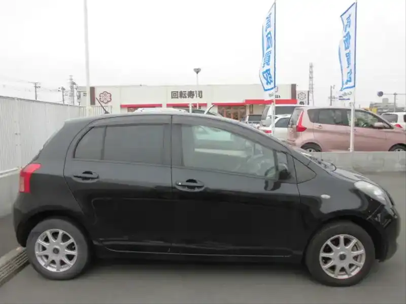 カタログ画像：ヴィッツ（VITZ） Ｆ アドバンスドエディション 2007年1月 DBA-SCP90 1300cc ブラックマイカ 燃費19.6km / l  外装