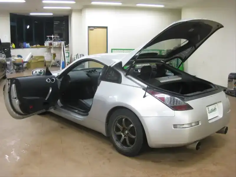 10023314 | カタログ画像：フェアレディＺ（FAIRLADY Z） バージョンＳＴ 2004年9月 CBA-Z33 3500cc ダイヤモンドシルバー（Ｍ） 外装