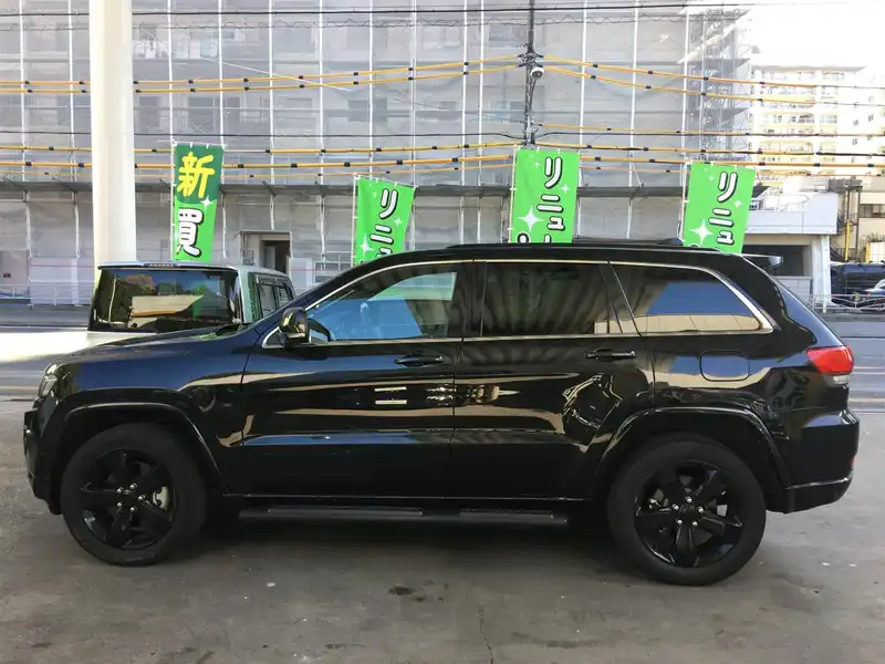 カタログ画像：ジープ・グランドチェロキー（JEEP GRAND CHEROKEE） アルティテュード 2015年7月 ABA-WK36TA 3600cc ブリリアントブラッククリスタルパールコート 燃費8.6km / l 外装