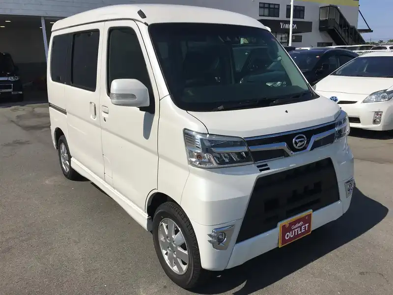 カタログ画像：アトレーワゴン（ATRAI WAGON） カスタムターボＲＳリミテッド ＳＡⅢ 2017年11月 ABA-S331G 660cc パールホワイトⅢ 燃費15.2km / l メイン（その他）