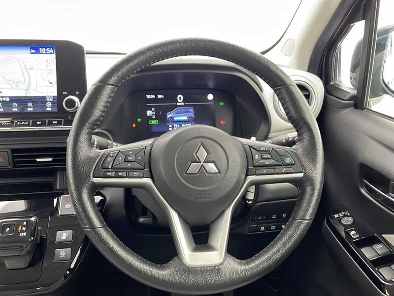 カタログ画像：ｅＫクロス ＥＶ（EK X EV） Ｐ 2022年6月 ZAA-B5AW オークブラウンメタリック/ナチュラルアイボリーメタリック フロント