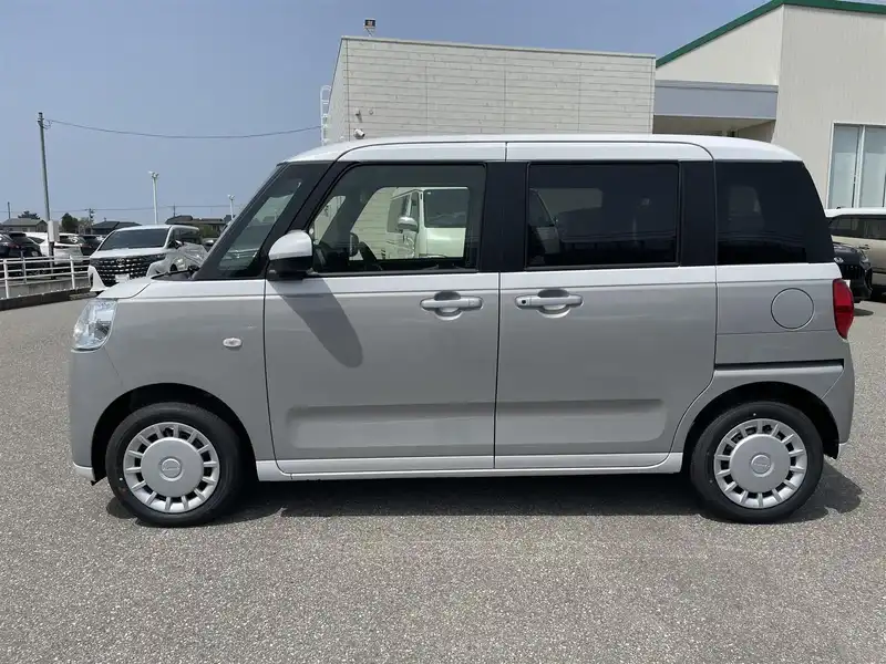 カタログ画像：ムーヴキャンバス（MOVE CANBUS） ストライプスＸ 2022年7月 5BA-LA860S 660cc シャイニングホワイトパール×スムースグレーマイカメタリック 燃費21.6km / l 外装