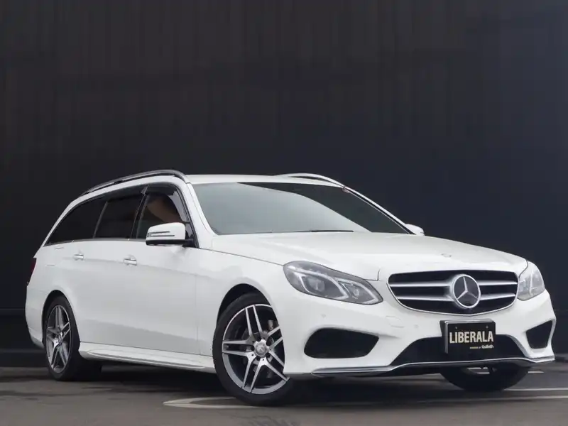 カタログ画像：Ｅクラスステーションワゴン（E-CLASS STATIONWAGON） Ｅ２５０ ステーションワゴン アバンギャルド 2014年10月 RBA-212236C 2000cc ポーラーホワイト（Ｓ） 燃費15.5km / l メイン（その他）