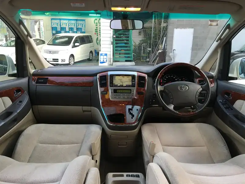 カタログ画像：アルファードＶ（ALPHARD V） ＭＺ 2004年4月 TA-MNH10W 3000cc ホワイトパールマイカｏｒグレイスブルーパールトーニング（ホワイトパールマイカ／シェルマイカタリック） 燃費8.9km / l  内装