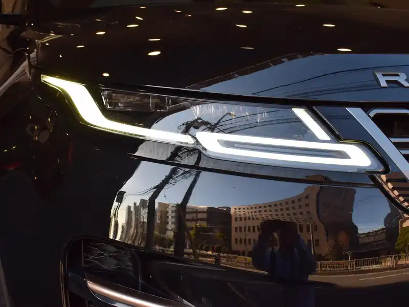 カタログ画像：レンジローバー（RANGE ROVER） ＳＥ Ｄ３００ スタンダードホイールベース 2023年8月 3CA-LK93WA 3000cc サントリーニブラック（メタリック） 燃費10.5km / l 外装