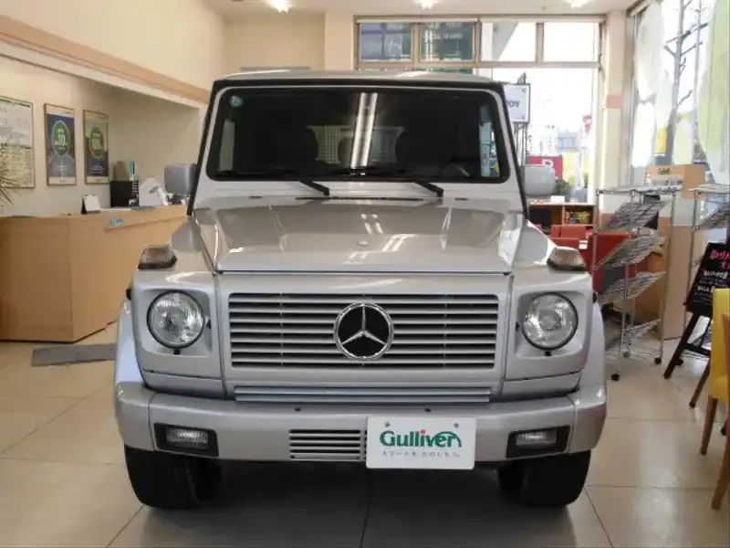 カタログ画像：Ｇクラス（G-CLASS） Ｇ３２０Ｌ 2002年11月 GH-463245 3200cc ブリリアントシルバー（Ｍ） 燃費7.0km / l  フロント