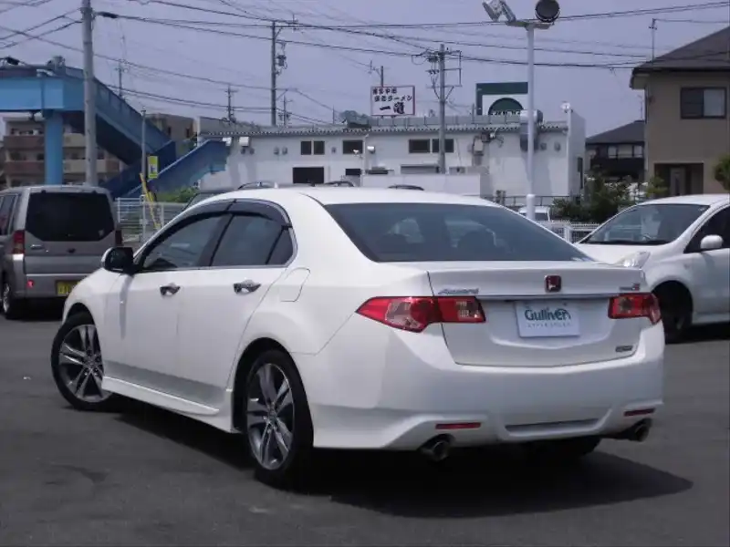 10068223 | カタログ画像：アコード（ACCORD） タイプＳ 2011年2月 DBA-CU2 2400cc プレミアムホワイト・パール バック